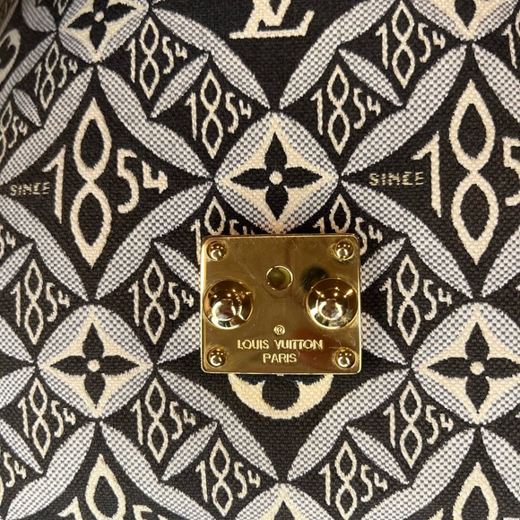 🎀Louis Vuitton Black Since 1854 Jacquard Textile Pochette Metis - Picture 12 of 16